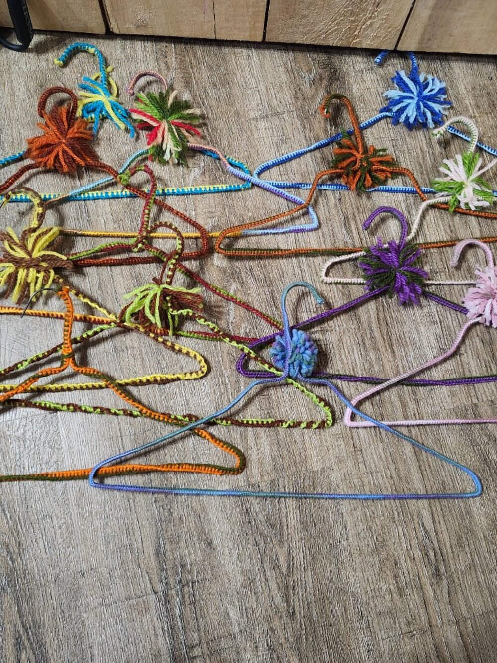 13 yarn covered hangers